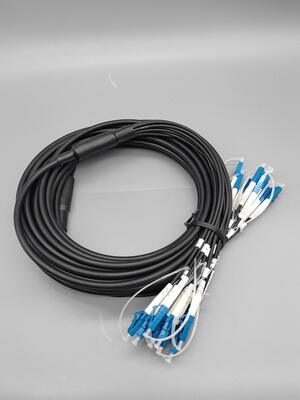 สายแพทช์ไฟเบอร์หุ้มเกราะสำเร็จรูปแบบกำหนดเอง 6 12 24 คอร์ LC SC Connector OS2 Single Mode 5.0mm สายเคเบิลภายนอกสีดำ